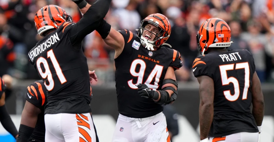 Pre-Snap Reads 10/8: How aggressive should the Seahawks be on the trade market?