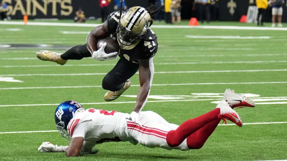 Saints’ Alvin Kamara suffers minor ankle injury during practice