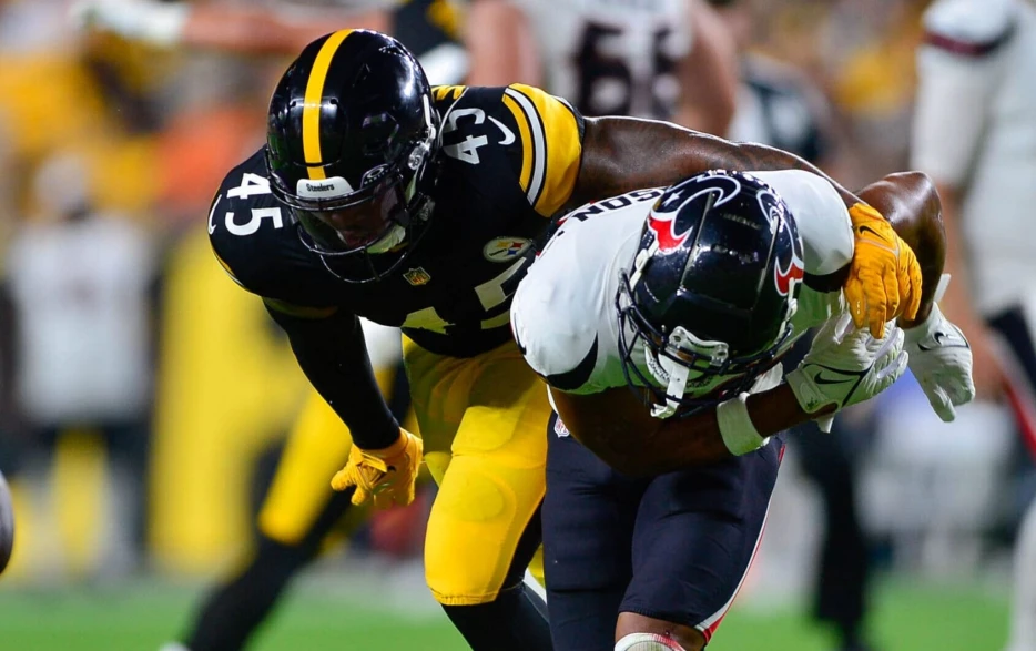 Steelers Re-Sign Hard-Hitting Inside Linebacker