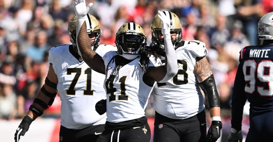 A look back at the history between the Saints and Patriots