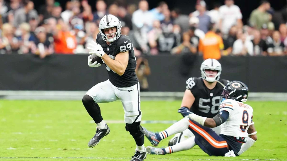 Brock Bowers absent from practice again with knee injury