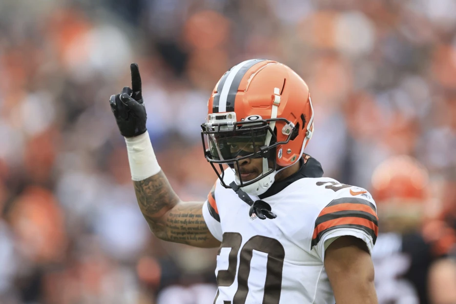 Browns Make Massive Trade Ahead of Steelers Game