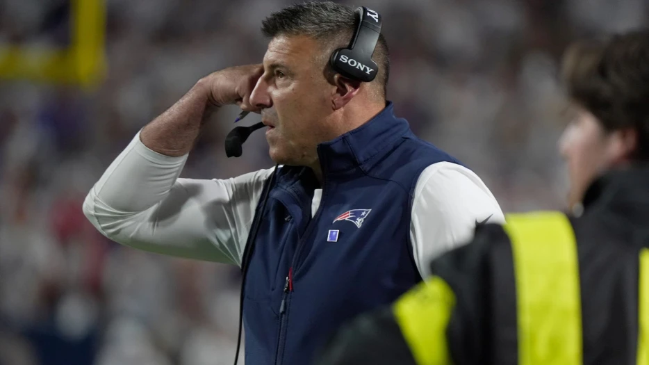 NFL Writer: Patriots ‘Should Absolutely Be Locked Into’ Playoff Spot