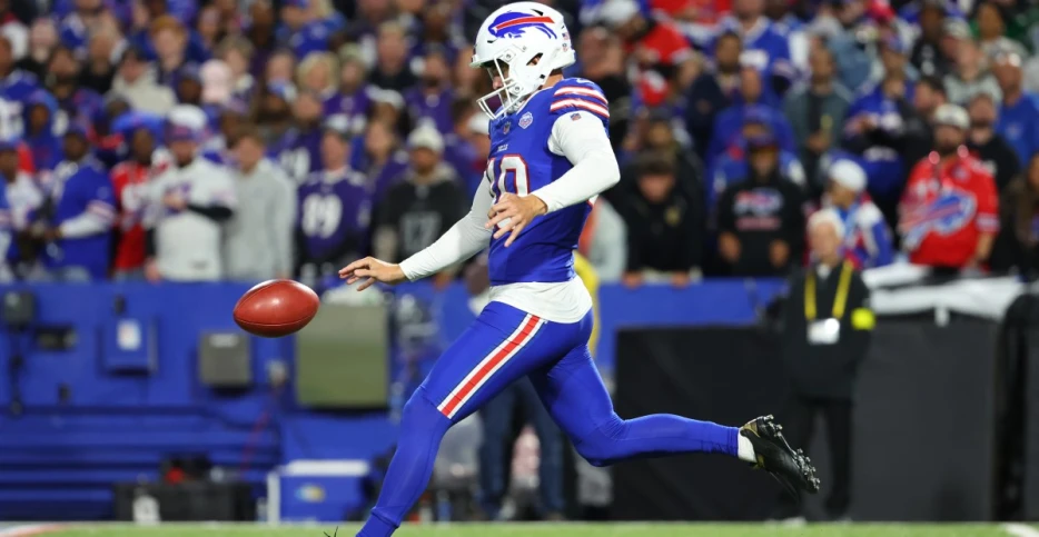 Raiders roster: Get to know Brad Robbins