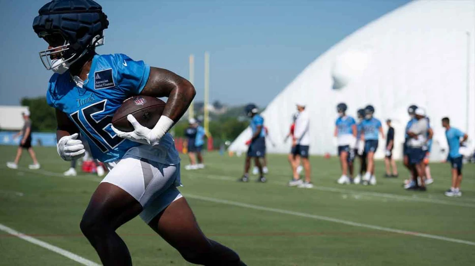 Titans WR Treylon Burks becomes unrestricted free agent after clearing waivers