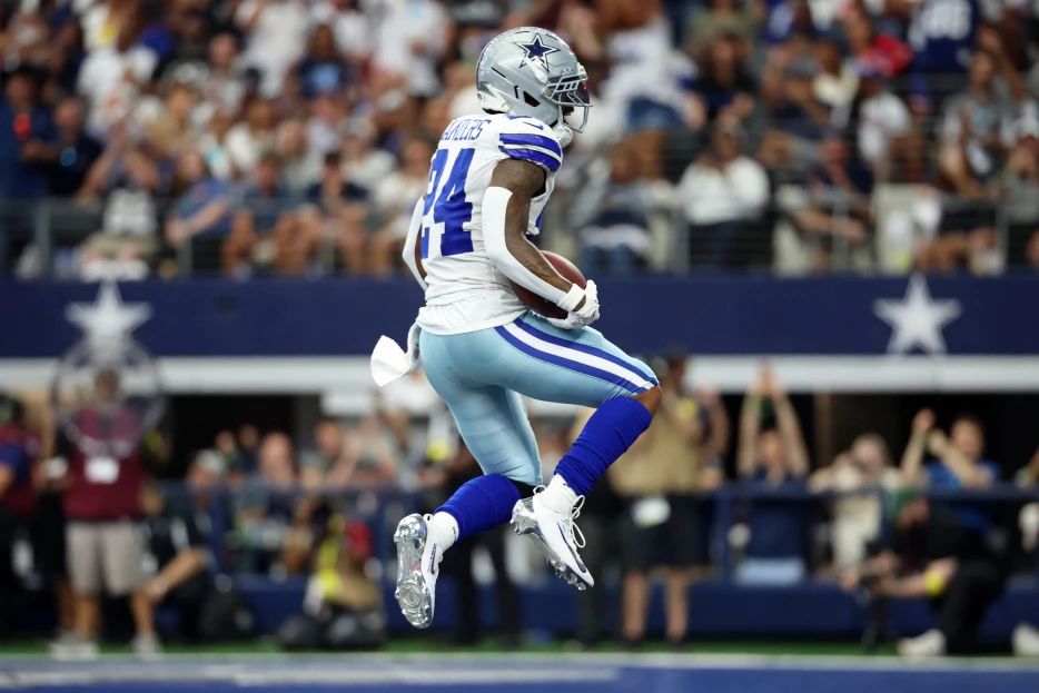 Cowboys RB Miles Sanders Suffered Season-Ending Knee Injury
