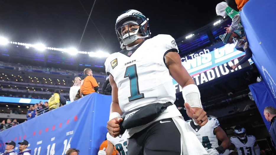 Eagles QB Jalen Hurts gives 2-word reason for critical interception vs. Giants