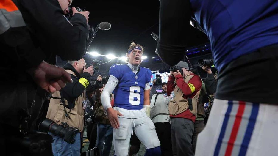 Giants’ social media team savagely trolls Eagles with 3 words
