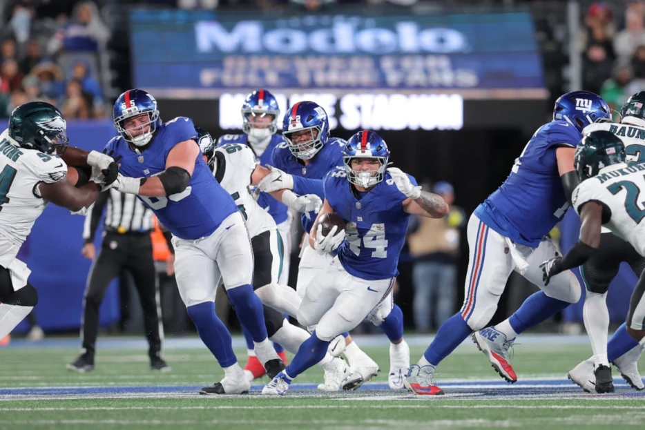 Giants Stun Reigning Champs: Three Takeaways From 34-17 Upset of Eagles