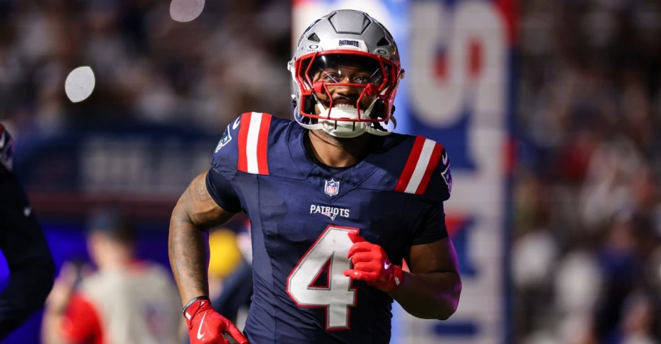 Patriots place running back Antonio Gibson on injured reserve, opening roster spot