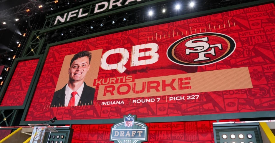 49ers work out 3 quarterbacks; share plan for rookie QB