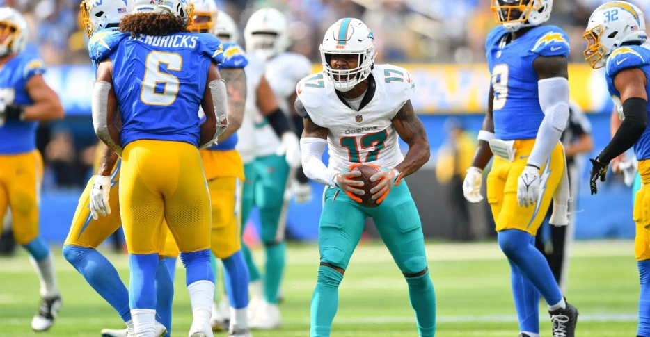 Previewing Chargers/Dolphins matchup – The Splash Zone 10/11/25