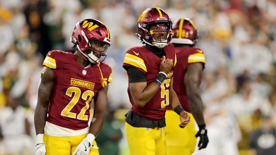 Jayden Daniels' TD throw gets Commanders within 17-10