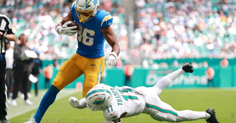 3 Reasons Why – Dolphins suffer embarrassing loss to Chargers in Week 6