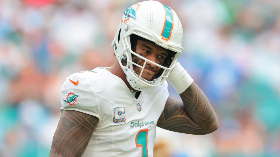 AFC East Quarterback Calls Out Teammates After Week 6 Loss