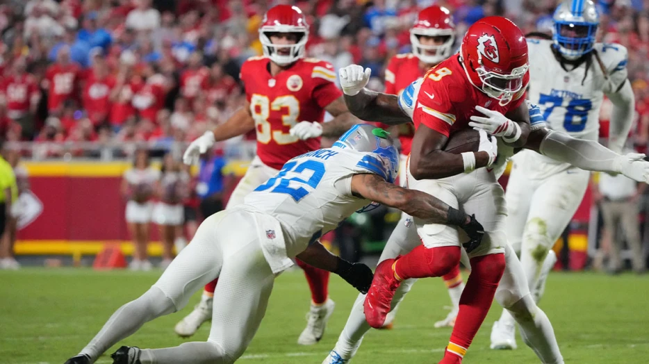 Brian Branch, JuJu Smith-Schuster nearly spark all-out brawl after Lions-Chiefs