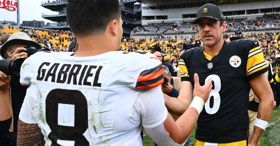 Browns offense: 52 passing attempts for Cleveland, while Judkins carries the ball 12 times in Week 6 vs Steelers