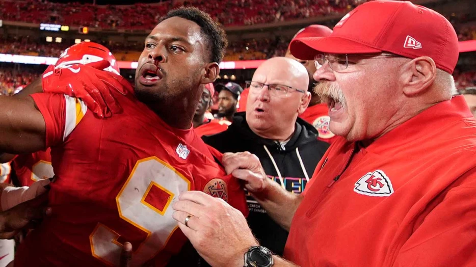 Chiefs WR Juju Smith-Schuster’s immediate reaction to Brian Branch scuffle