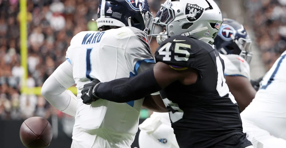 Raiders-Titans what they’re saying, Las Vegas wins toilet bowl