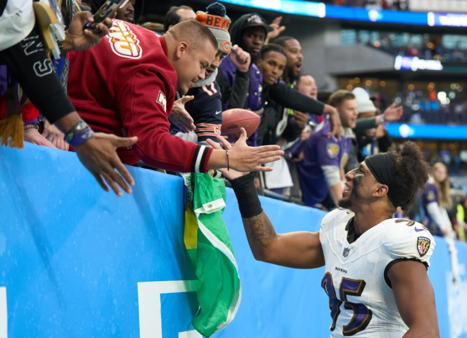 Ravens OLB Tavius Robinson To Miss Extended Time