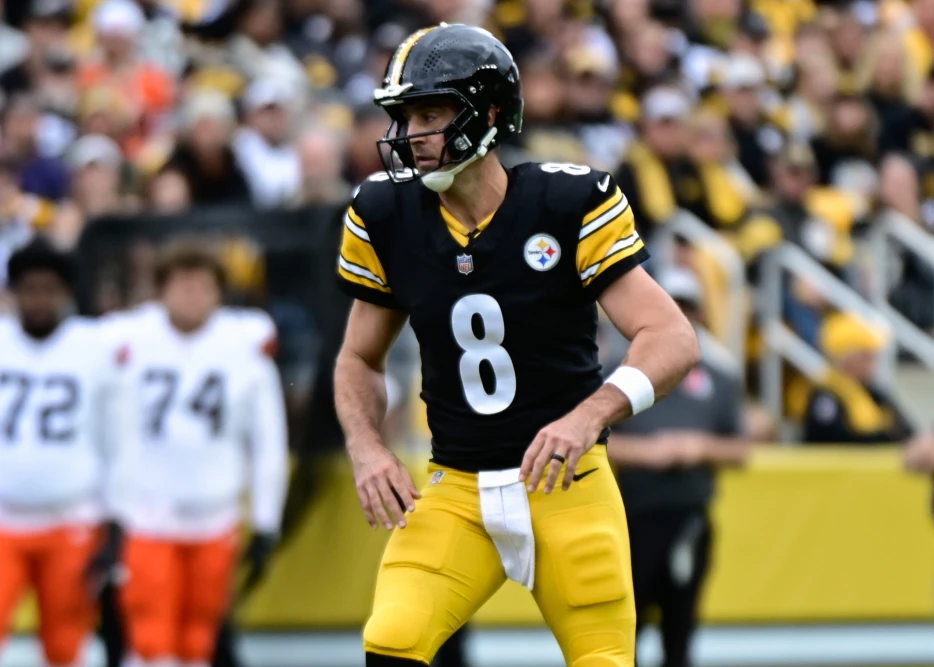 Rodgers, Metcalf Praise Offensive Line’s Growth to Set Up Deep Passing Game