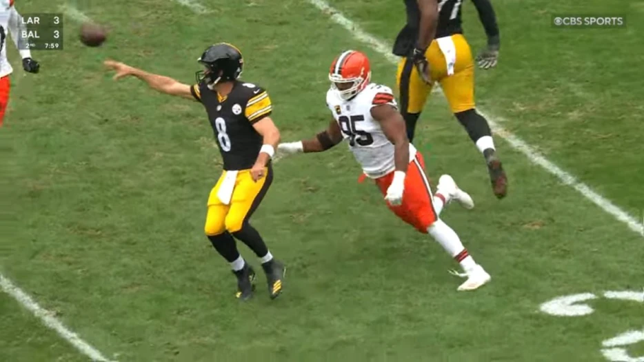 Steelers’ Turning Point: Old Man Rodgers Makes Young Man’s Play