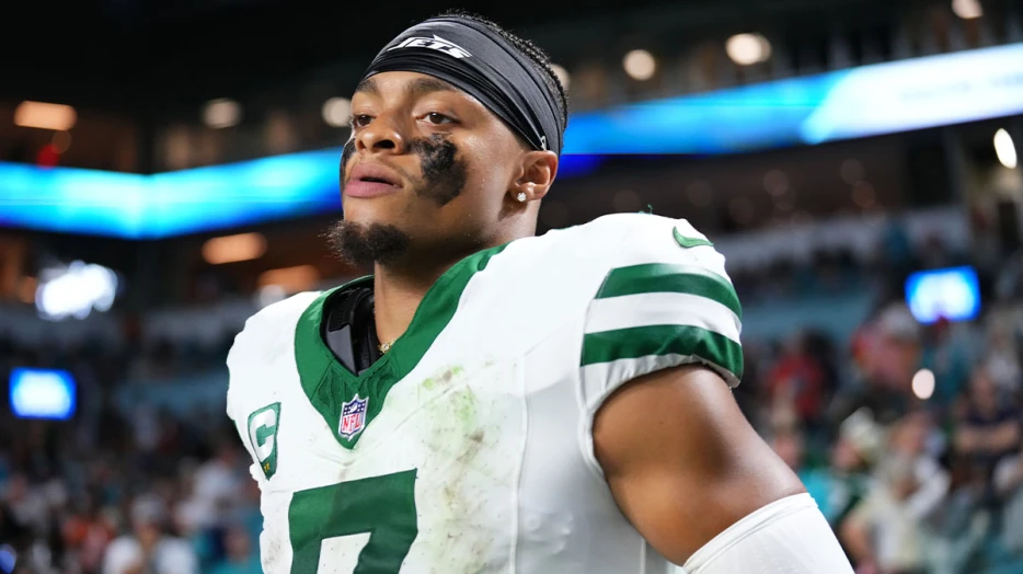 The mind-blowing Justin Fields stat that highlights his biggest flaw