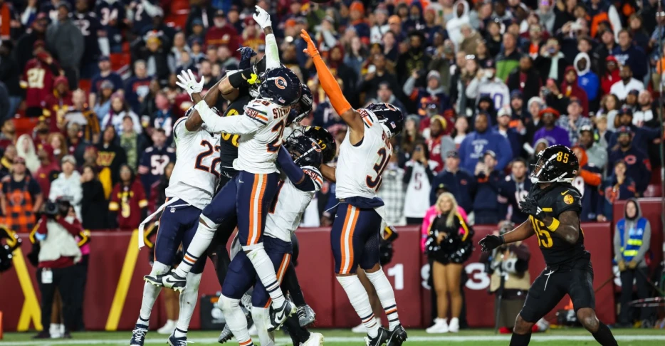 Bears vs. Commanders: Monday Night Football Open Thread
