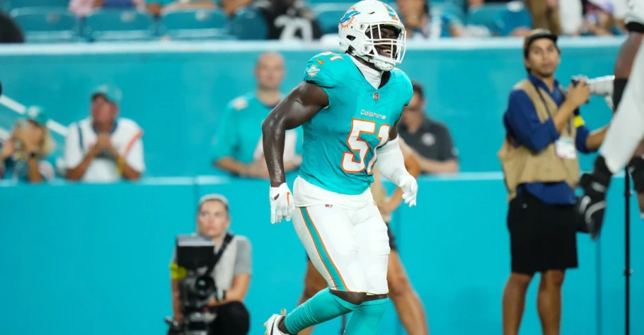 Browns roster sees 3 added, including a former Dolphin, OL down loses 2nd in 2 days