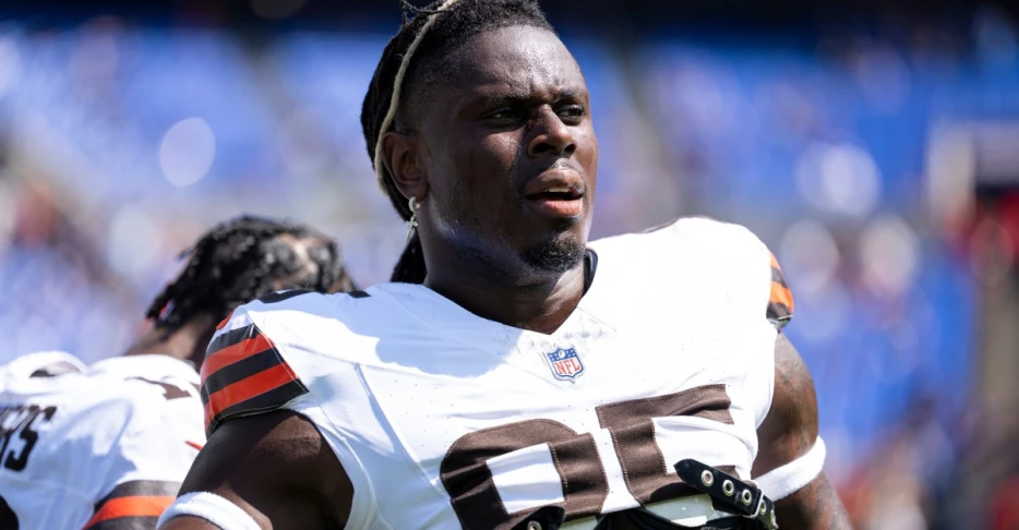 Browns TE David Njoku surpassed this Hall of Famer. Or did he?