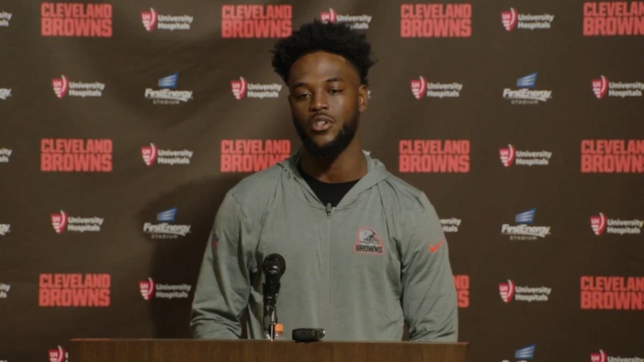 Browns Wide Receiver Abruptly Retires Midseason