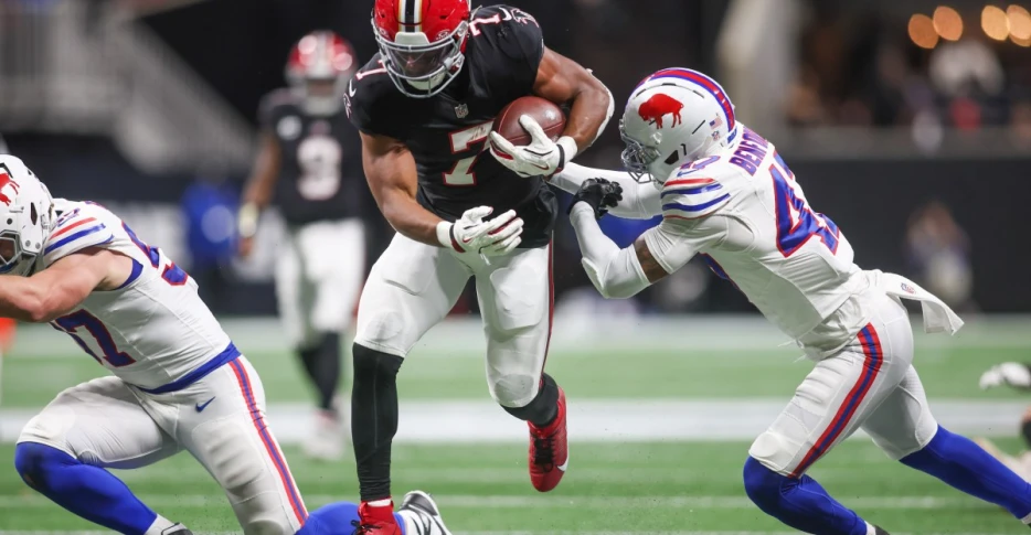 Christian Benford injury: Buffalo Bills cornerback injured against Atlanta Falcons