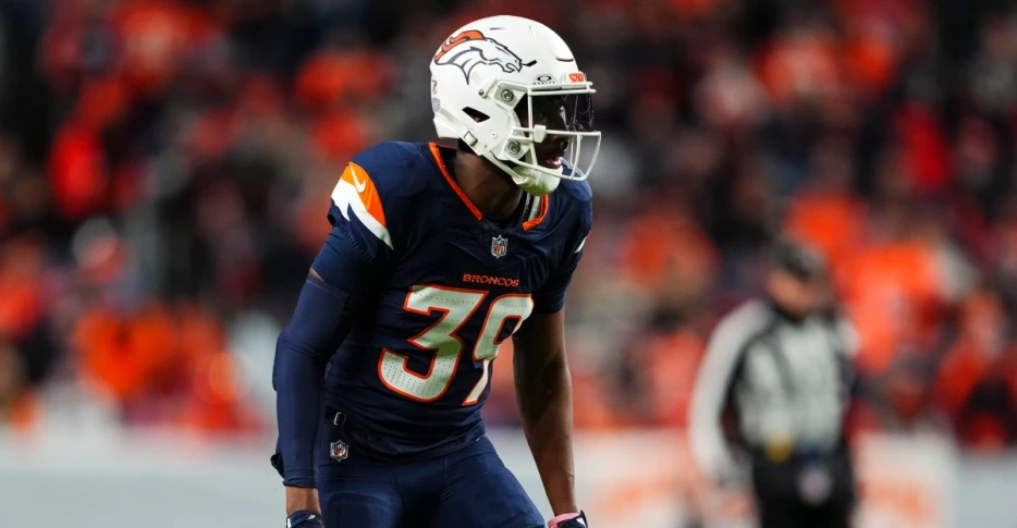 Colts work out four players—including veteran cornerback