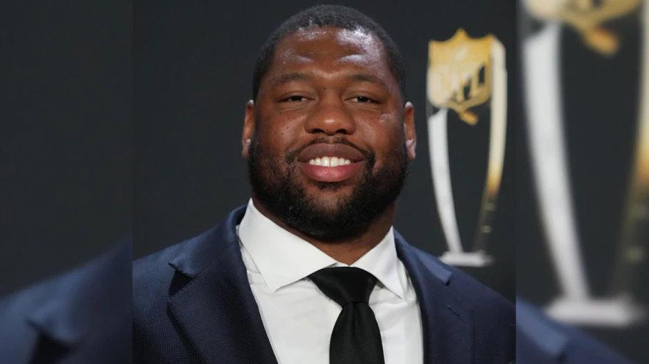 Ex-Commanders, Bears OT announces retirement after 10 years