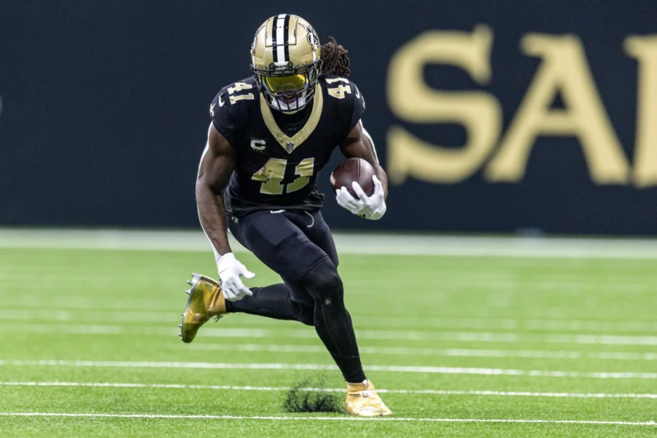 NFL Rumors Roundup: Potential Alvin Kamara Trade, Trey Hendrickson, NFL Trade Candidates, More