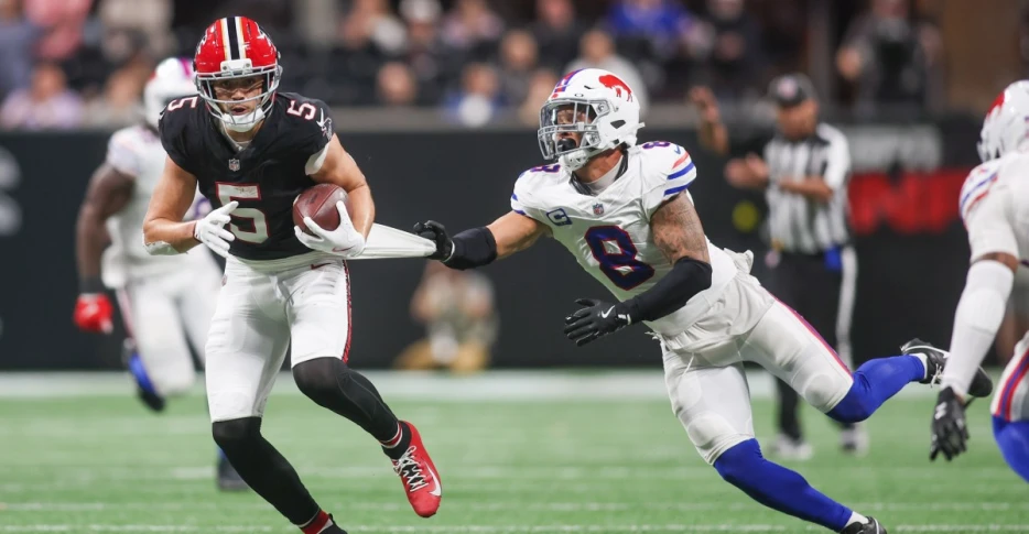 Terrel Bernard injury: Buffalo Bills linebacker leaves game vs Atlanta Falcons
