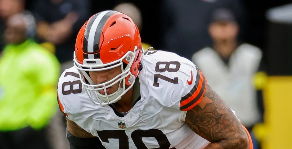 Browns, Dolphins injuries: 5 miss practice, CLE brings back OLman to roster