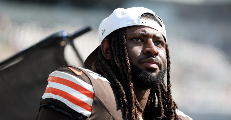 Browns DE Alex Wright opens up about this year’s team and rookie class