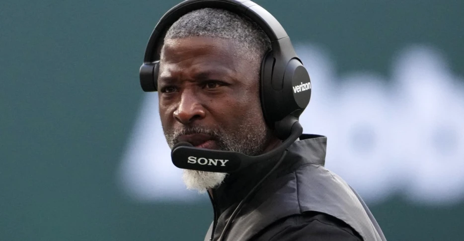 Jets Reacts Survey Week 7: Would you trust this coaching staff to develop a quarterback?
