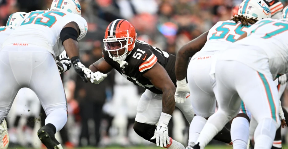 Browns, Dolphins rule out 2, 7 questionable: Practice report a good sign for Mike Hall Jr.