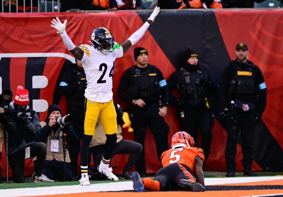 Joey Porter Jr. Injured Against Bengals