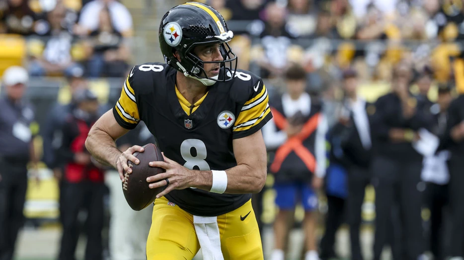 Steelers QB Aaron Rodgers Chews Out Broderick Jones after Awkward TD Celebration