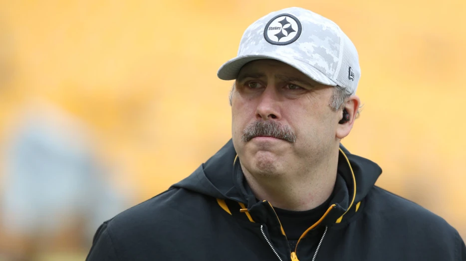 The entire nation heard Al Michaels’ TNF mix-up on Steelers’ Arthur Smith