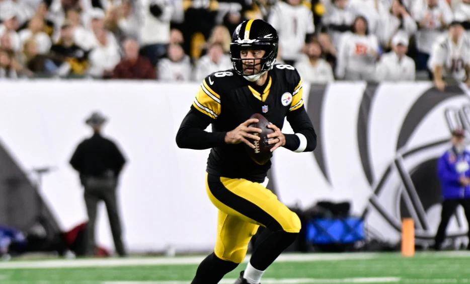 Aaron Rodgers on Pace to Break Steelers Franchise Record