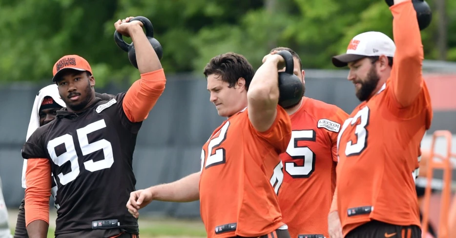 Browns Myles Garrett on the Joe Thomas track of frustration but verbalizing it