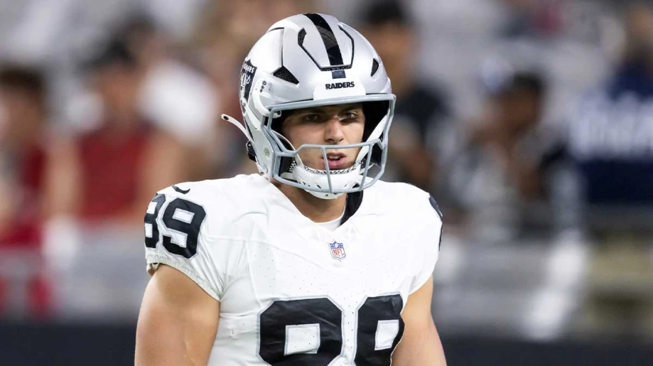 Brock Bowers ‘not expected to play’ vs. Chiefs in Week 7