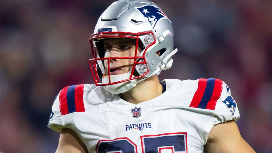 Hunter Henry Makes Patriots History Against Titans
