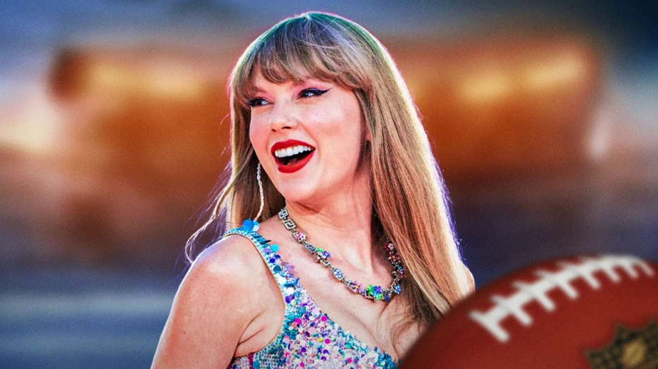 Taylor Swift arrives at Chiefs-Raiders game