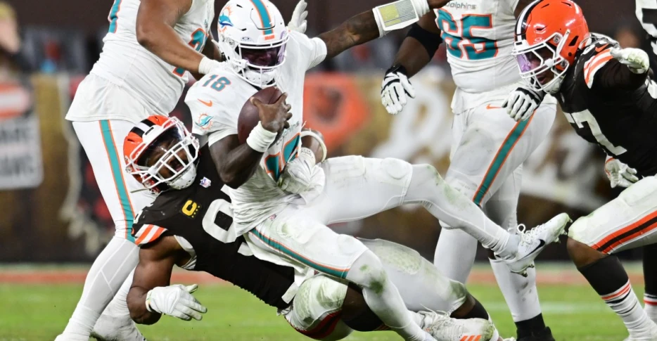 Which Browns player will have biggest impact against Dolphins? 2 options