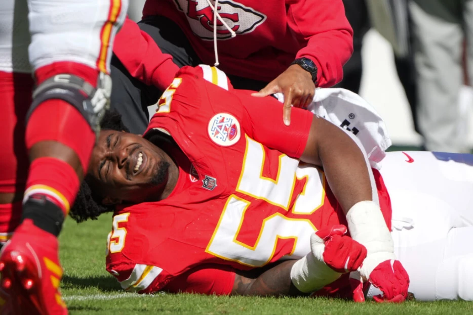 Chiefs’ Omarr Norman-Lott Suffers Torn ACL